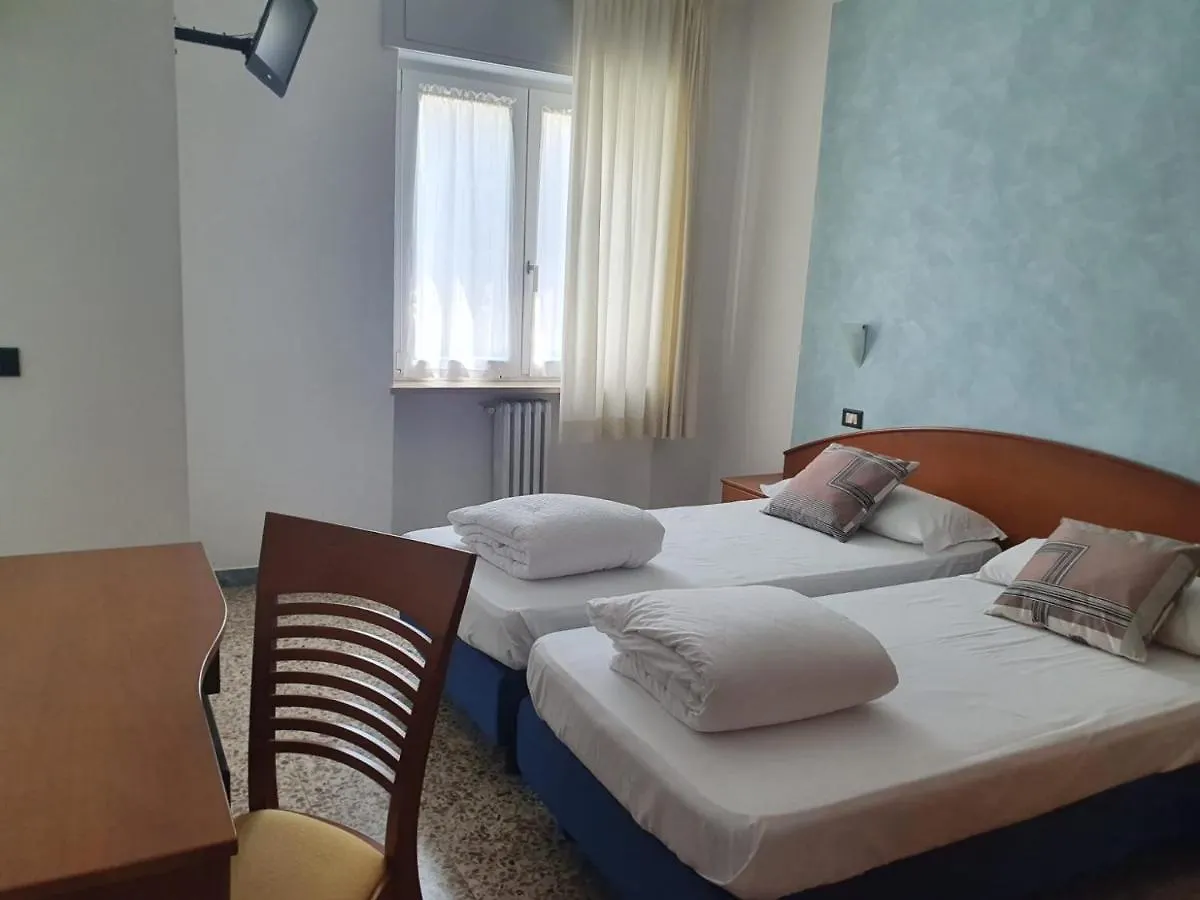 **  Hotel 2 Palme Torri Del Benaco Italien