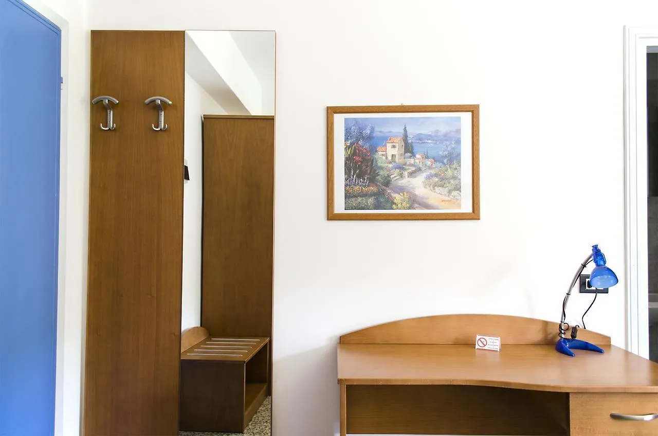 Hotel 2 Palme Torri Del Benaco